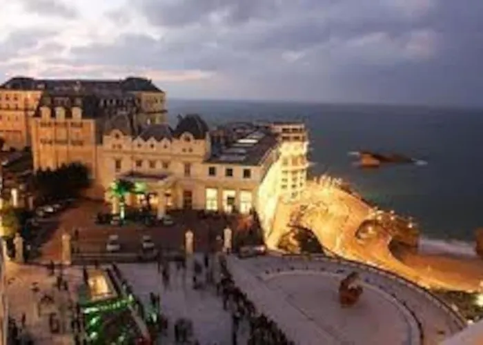 Appartement Biarritz, Hyper Centre, 50m Plages, Wifi